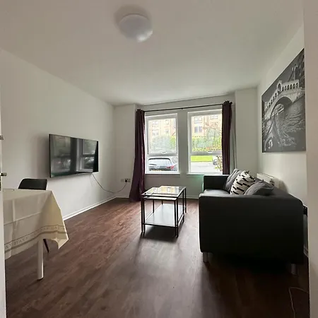 Two Bedroom Flat Close To Meadows With Free Parking Edinburgh Exterior photo