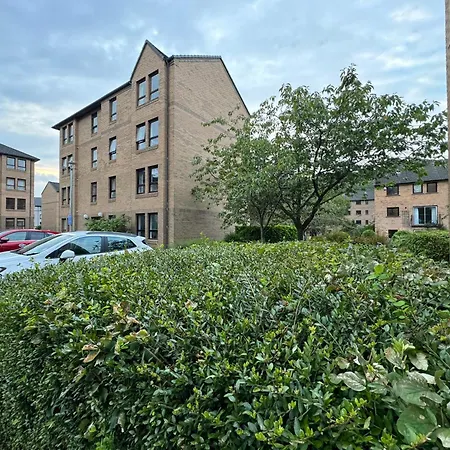 Two Bedroom Flat Close To Meadows With Free Parking Edinburgh Exterior photo